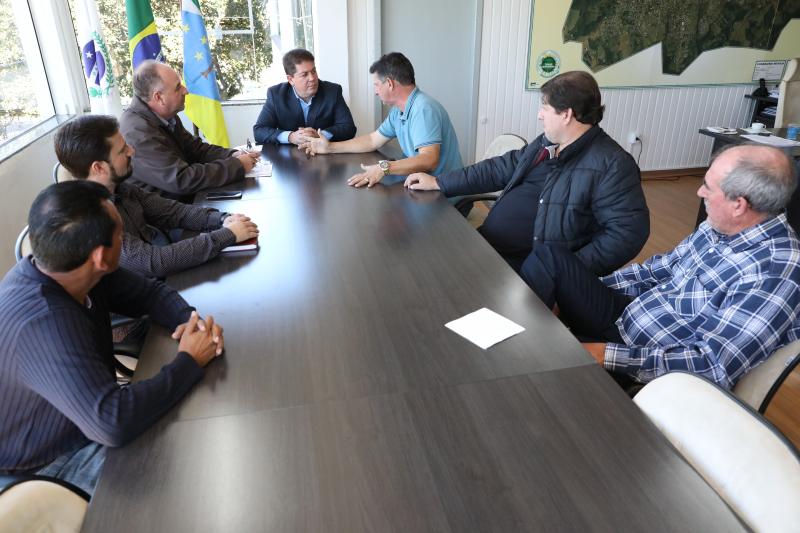 Visando conter gastos, Câmara Municipal devolve veículo à Prefeitura